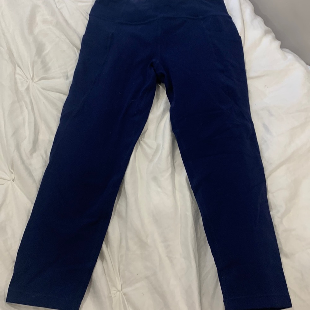 Athleta girl navy blue capri leggings - size large